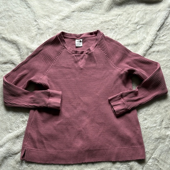 39 The North Face Waffle Knit Long Sleeve Size XL | Soft Pink | Cozy | Cotton - Picture 2 of 6